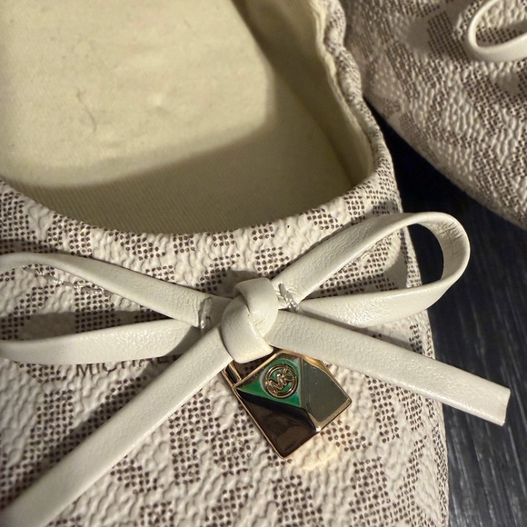 Michael Kors Cream Patterned Flats - Picture 7 of 11